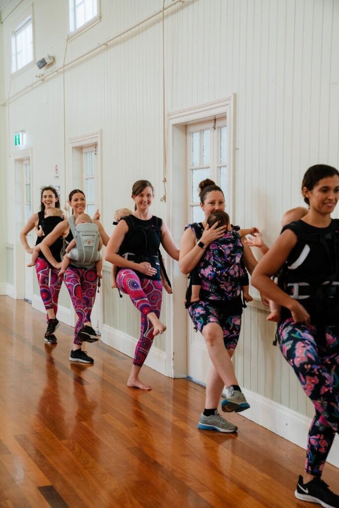 Kangatraining mums exercising